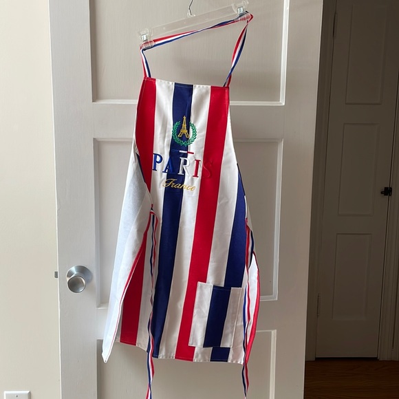 French Apron - Picture 1 of 4